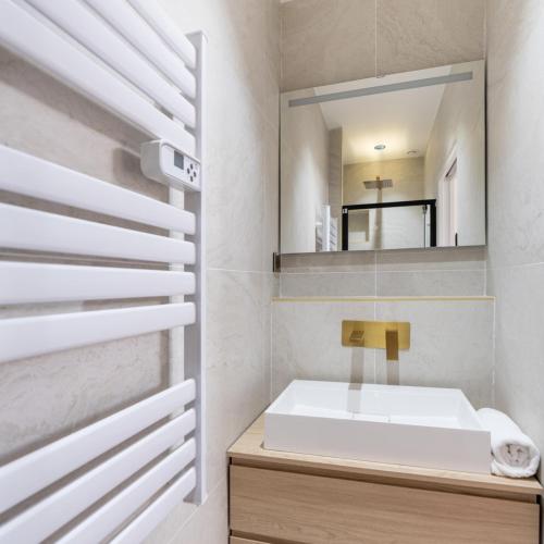 Stylish Duplex for 4 in Bastille Paris