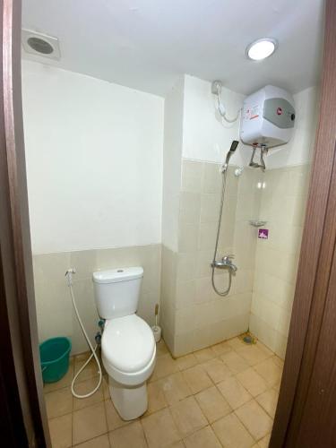 Ванная комната в Easton Park Residence Jatinangor - GIANDARA