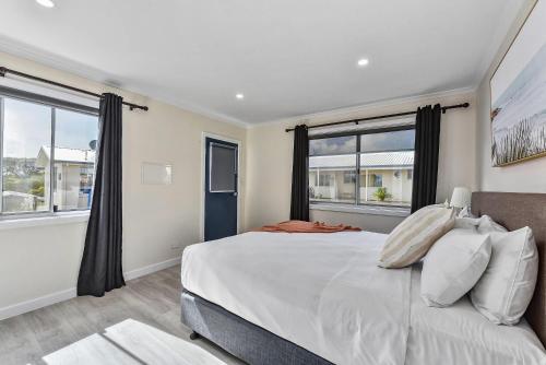 Ένα ή περισσότερα κρεβάτια σε δωμάτιο στο Comfort Inn Robe