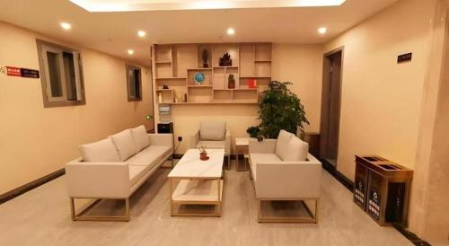 Gallery image of Shell Hotel Shanghai Jinshan Wanda Plaza in Nanhui
