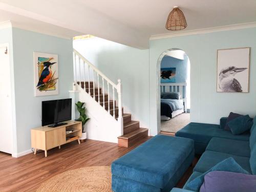 Χώρος καθιστικού στο Shelleys - Pet Friendly - Short Walk to Beach