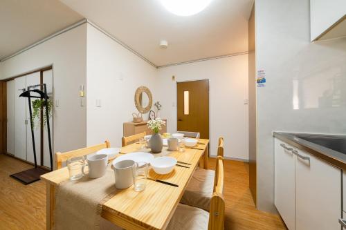 SKY Building 201 - Easy Airport Access & Comfortable Stay