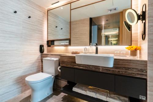 Ein Badezimmer in der Unterkunft Nathan Hotel
