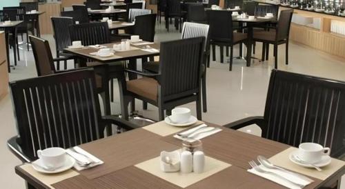 Restaurace v ubytování Atrium Premiere Cilacap