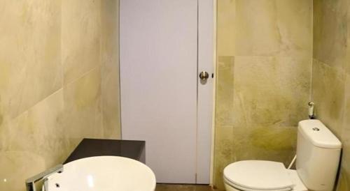 Ванная комната в Zenith Hotel