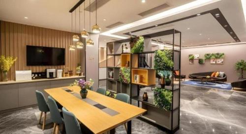 Kuchyň nebo kuchyňský kout v ubytování Home Inn Selected Xiamen University Zhongshan Road