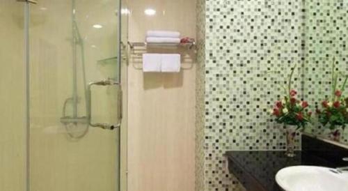 Ванная комната в CWD Hotel