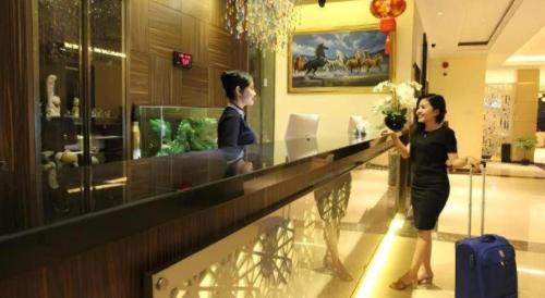 Гости Sunbreeze Hotel