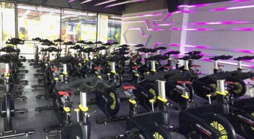 a gym with a lot of bikes in it at Taiyi International Hotel in Wenzhou