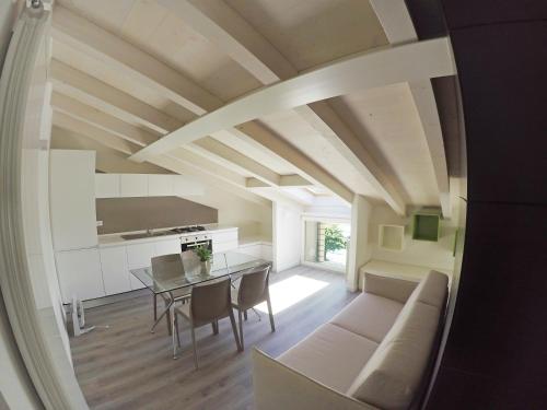 Η κουζίνα ή μικρή κουζίνα στο Iseo Lake - Rooms & Apartments