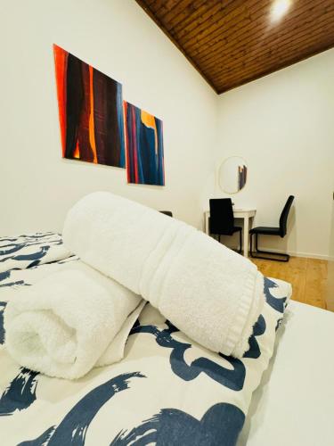 Elegant 5-Bedroom Residence Near Kaufpark Alterlaa