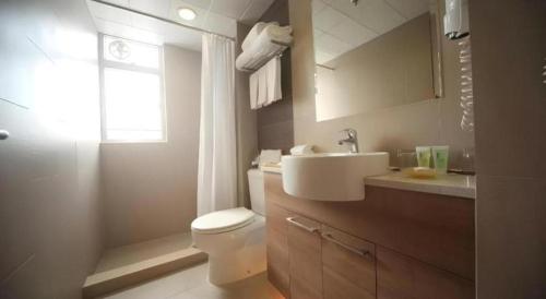 Koupelna v ubytování H1 Hotel
