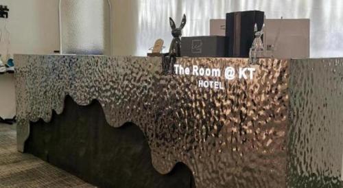 Лобби или стойка регистрации в THE ROOM @ KT HOTEL