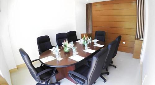 Zona business o sala conferenze di AEROSTOP HOTEL & RESTAURANT