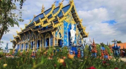 Jardín al aire libre en Meesuk ChiangRai Hotel