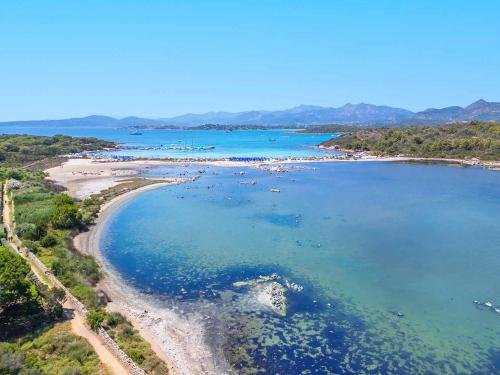 Φωτογραφία από το άλμπουμ του Baja Bianca σε Isola Rossa