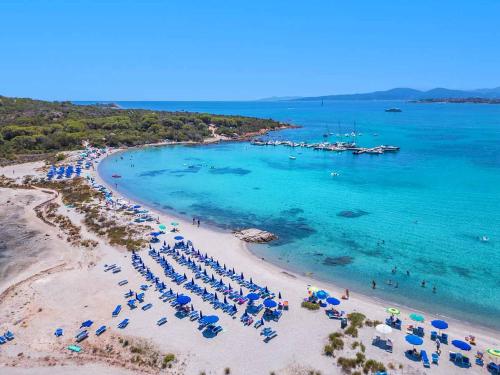 Φωτογραφία από το άλμπουμ του Baja Bianca σε Isola Rossa