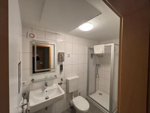 Koupelna v ubytování Hotel Sonne