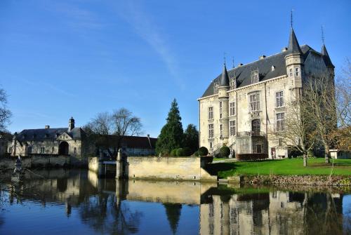 Kasteel Schaloen - vakantiewoningen & hotel