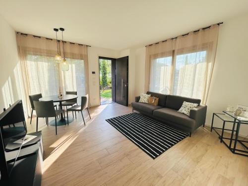 Posezení v ubytování Residenza Cortemaggiore Luxury - Flexrent Immobiliare Abissinia