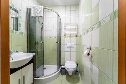 Un baño de DW Pod Jaworami - relaks - jacuzzi, sauna na wyłączność