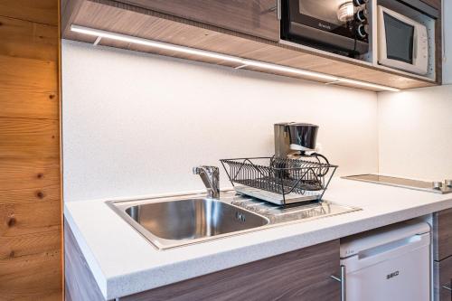 Η κουζίνα ή μικρή κουζίνα στο Studio 2 - L'Edelweiss