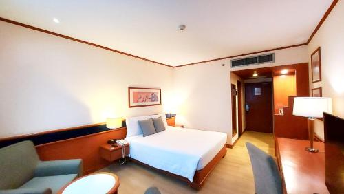 Katil atau katil-katil dalam bilik di Novotel Bangkok Bangna