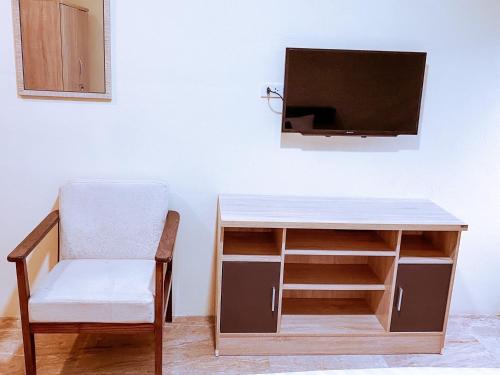 ANK Residence Patongにあるテレビまたはエンターテインメントセンター