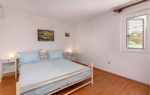 1 Bedroom Awesome Apartment In Rab