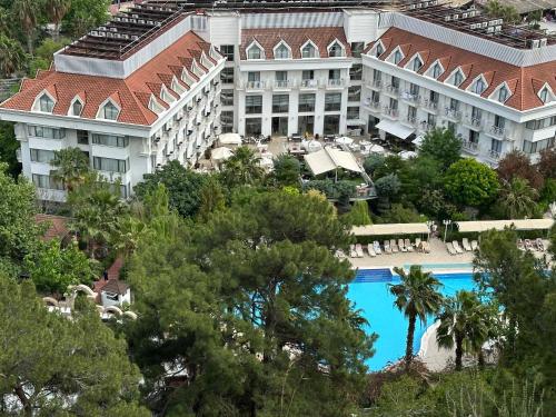 Kolam renang di atau dekat dengan Mir'Amor Hotel -All Inclusive Plus