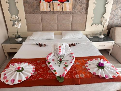 Katil atau katil-katil dalam bilik di Mir'Amor Hotel -All Inclusive Plus