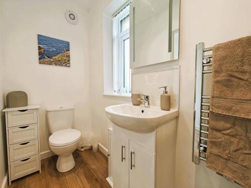 Ένα μπάνιο στο 2 Bed in Tankerness oc-q32730