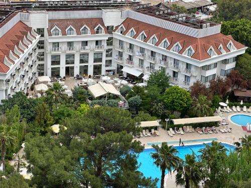 Kolam renang di atau dekat dengan Mir'Amor Hotel -All Inclusive Plus