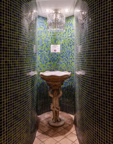 Koupelna v ubytování Calimbra Wellness Hotel Superior