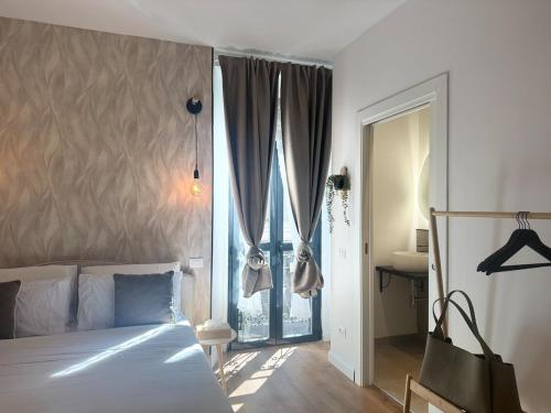 MCH Navigli - 6 stops to Duomo, modern studio with ac and wifi