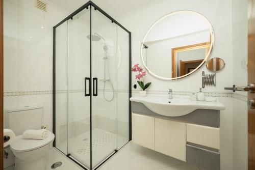 Bilik mandi di Odivelas Premium By Hosty