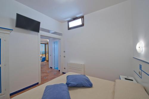 Μια τηλεόραση ή/και κέντρο ψυχαγωγίας στο Le Anfore 2 - Amalfi Coast