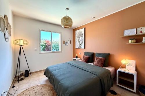 Comfortable Villa with Pool Near Cala Rossa & Pinarello Beaches