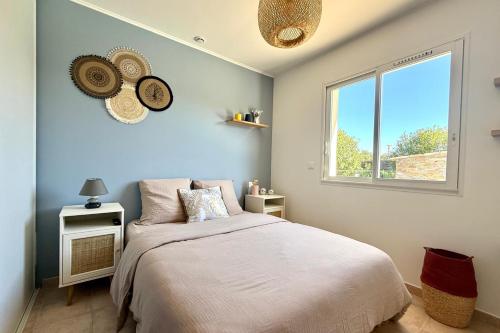 Comfortable Villa with Pool Near Cala Rossa & Pinarello Beaches
