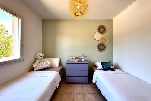 Comfortable Villa with Pool Near Cala Rossa & Pinarello Beaches