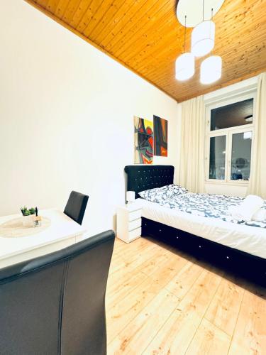 Gallery image of Comfy 5BR shared Apartment Near Kaufpark Alterlaa in Vienna