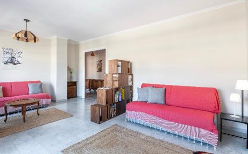 Nice Port Apartment Top Floor Terrace Near Transport Sleeps 4