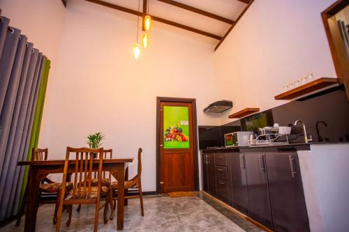 Kuchyň nebo kuchyňský kout v ubytování Canyon Crest Villa