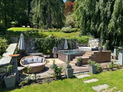 Zahrada ubytování Private Luxury Spa & Silence Retreat with Spectacular View over the Lake Maggiore