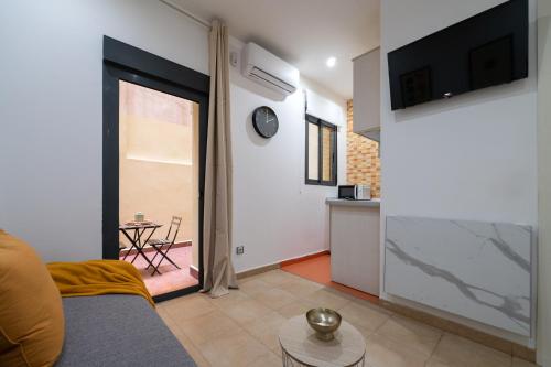 Studio with terrace in Salamanca, Madrid