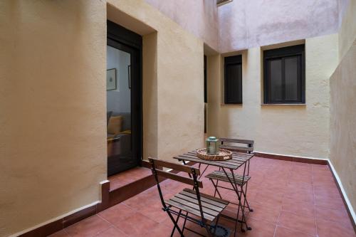 Studio with terrace in Salamanca, Madrid