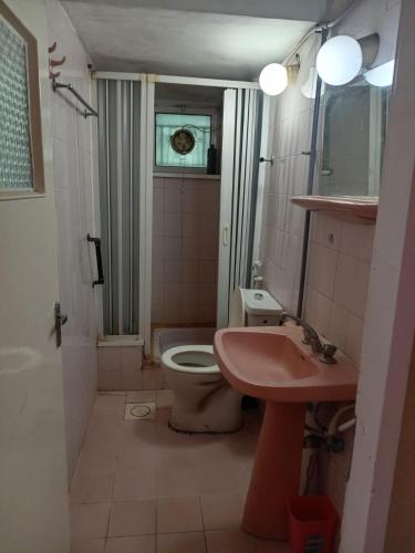 Ένα μπάνιο στο Al Martini Building Number 11