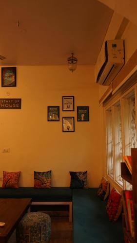 Χώρος καθιστικού στο J Startup House, Jaipur - C Scheme
