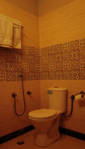Ένα μπάνιο στο J Startup House, Jaipur - C Scheme