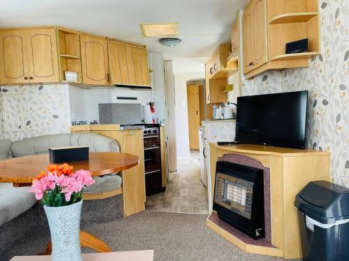 Gallery image of 6 Berth Caravan Skgeness Walshs Holiday Park in Winthorpe